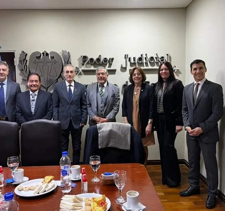 Miembros de JU.FE.PAZ fueron recibidos por el pleno de JUFEJUS en Santiago del Estero.